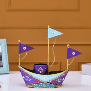 Blue boat pen stand